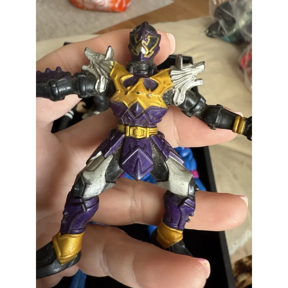Action Figure Lot. One Price Takes‎ All. 4078